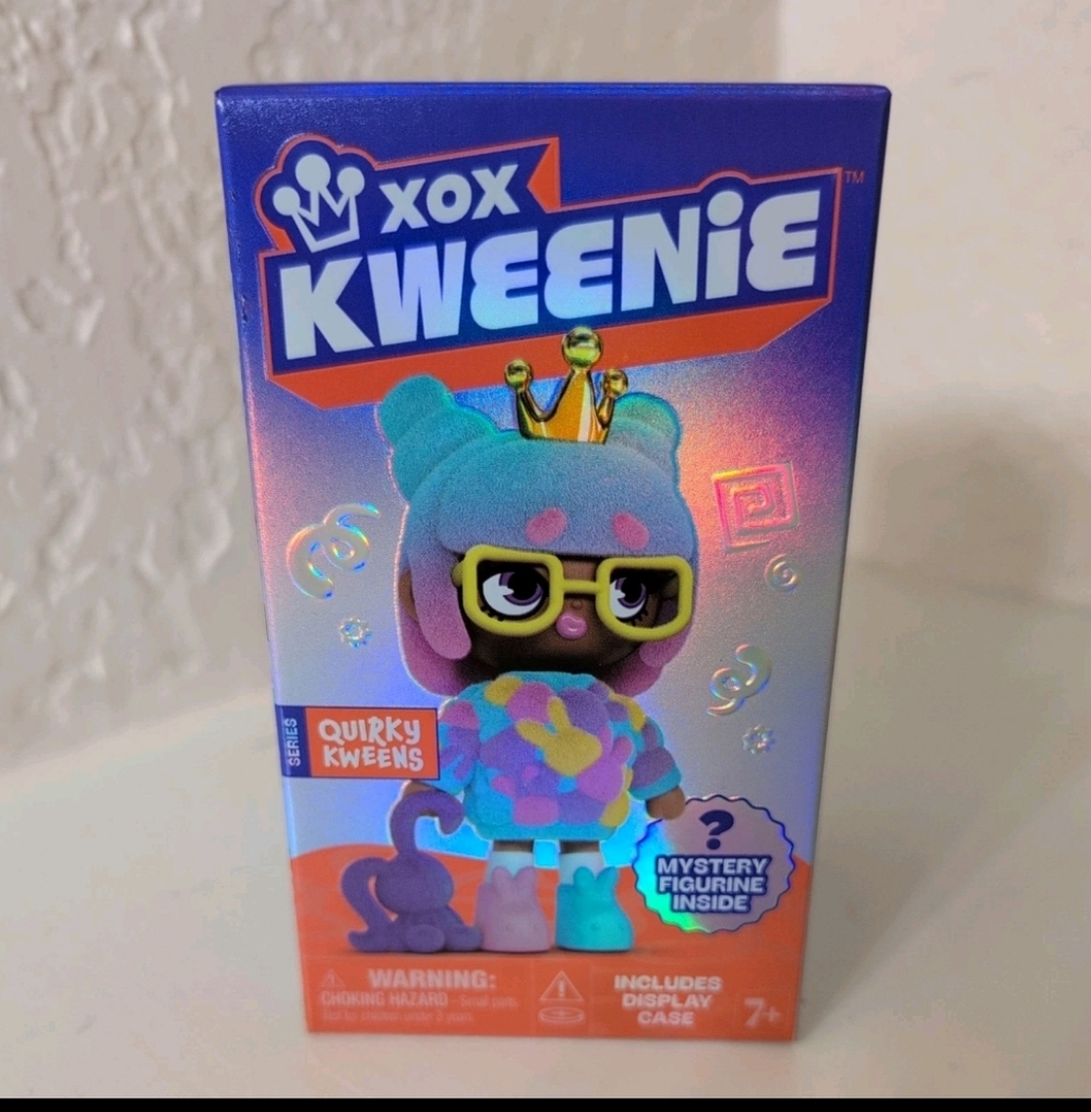 XOX Kweenie Quirky Teens Mystery Figure With Display Case Collectable Toy Doll